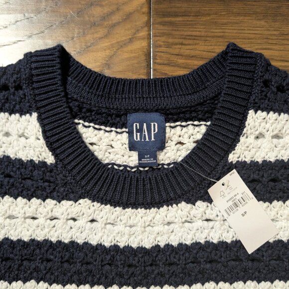 New Gap 24/7 Split Hem Crochet sweater navy striped size small - Picture 3 of 16
